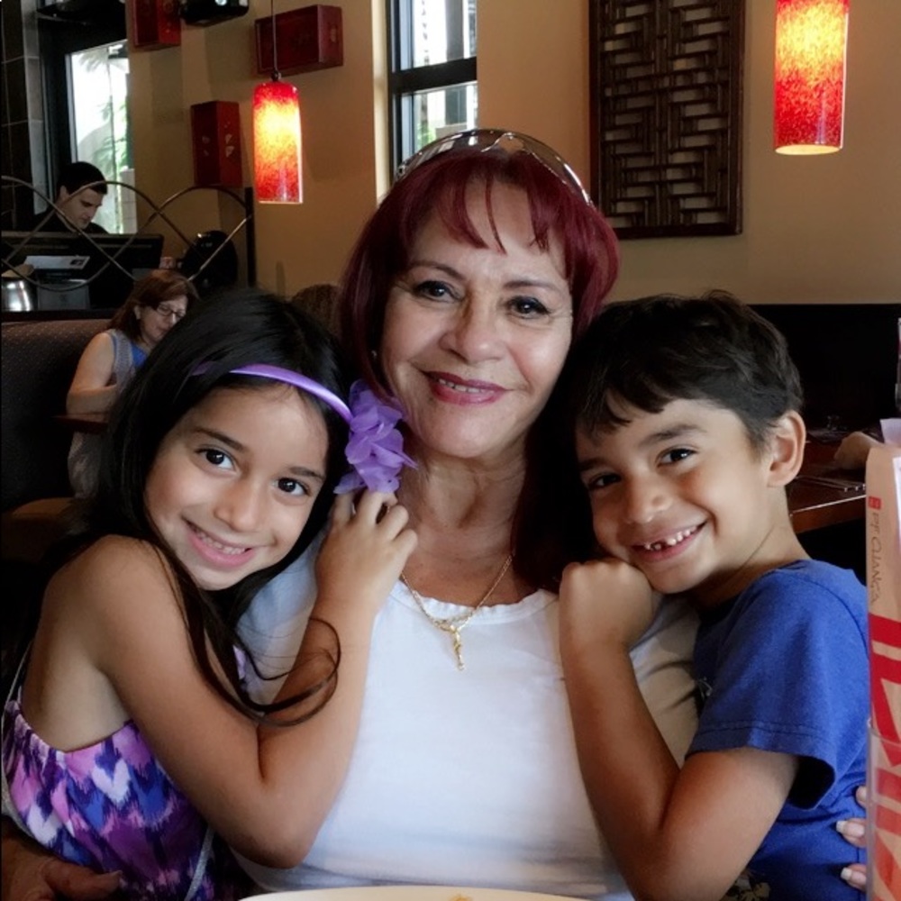 Meet your Posher, Lorys